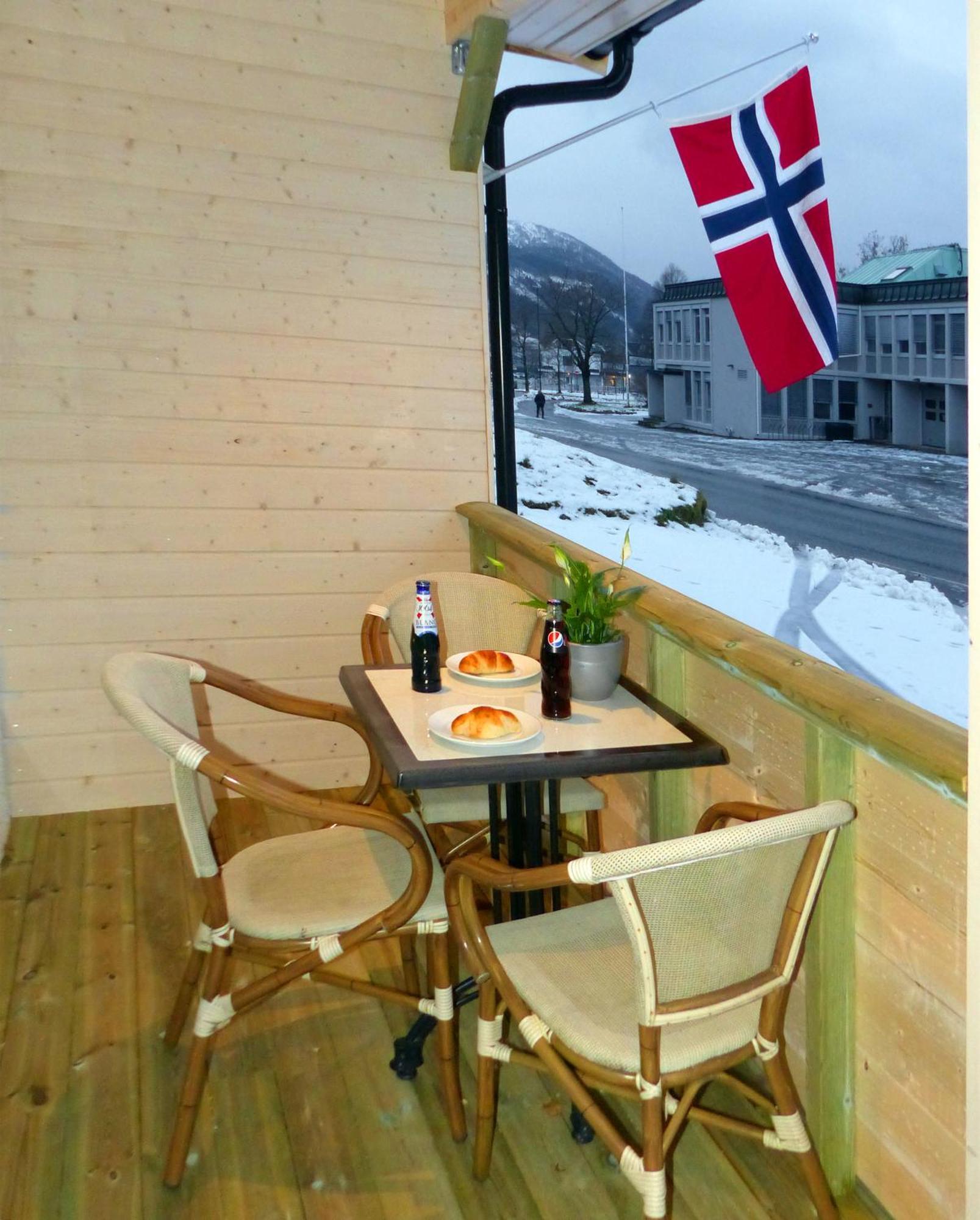 Sentrum Hotel Nordfjordeid Buitenkant foto