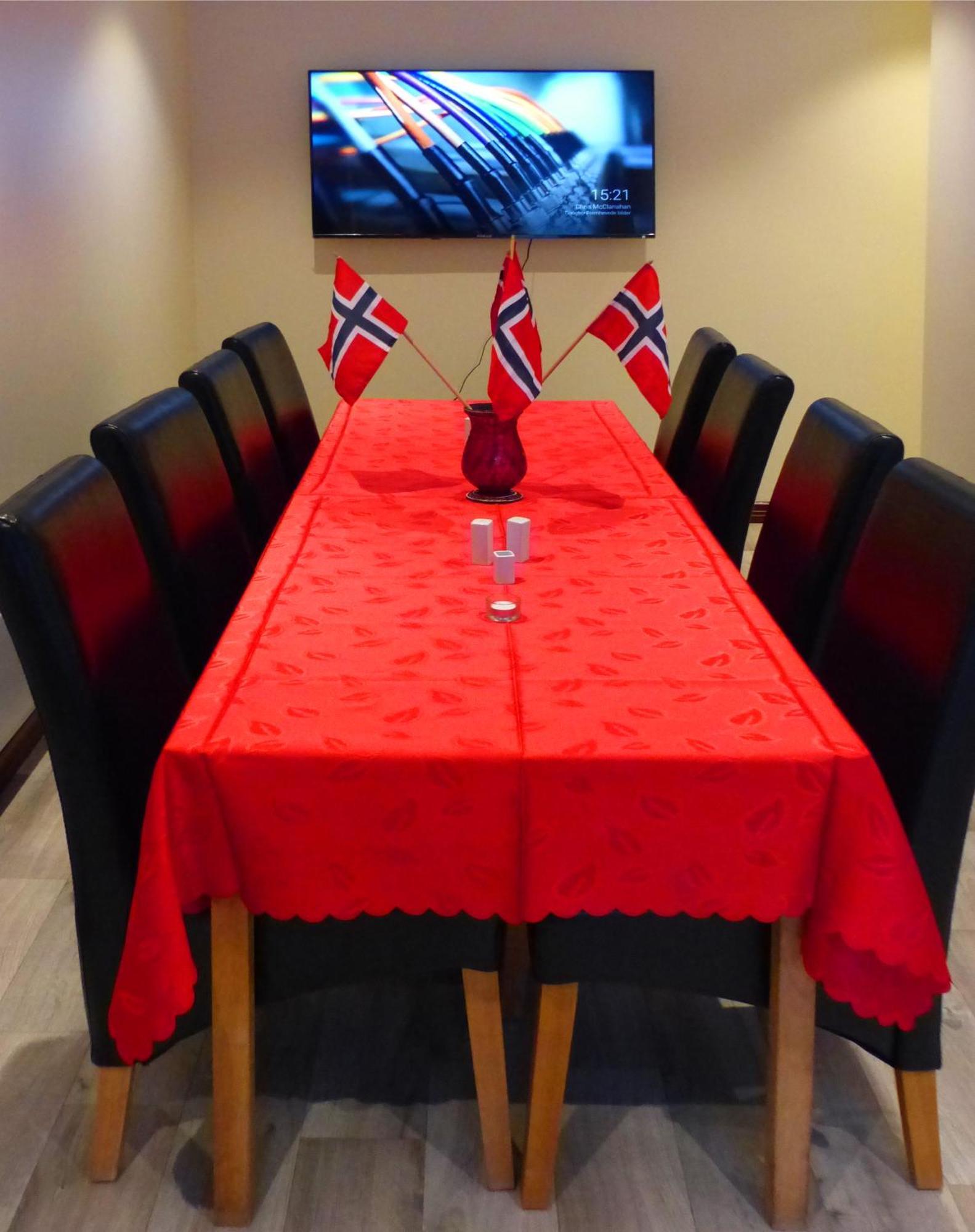 Sentrum Hotel Nordfjordeid Buitenkant foto