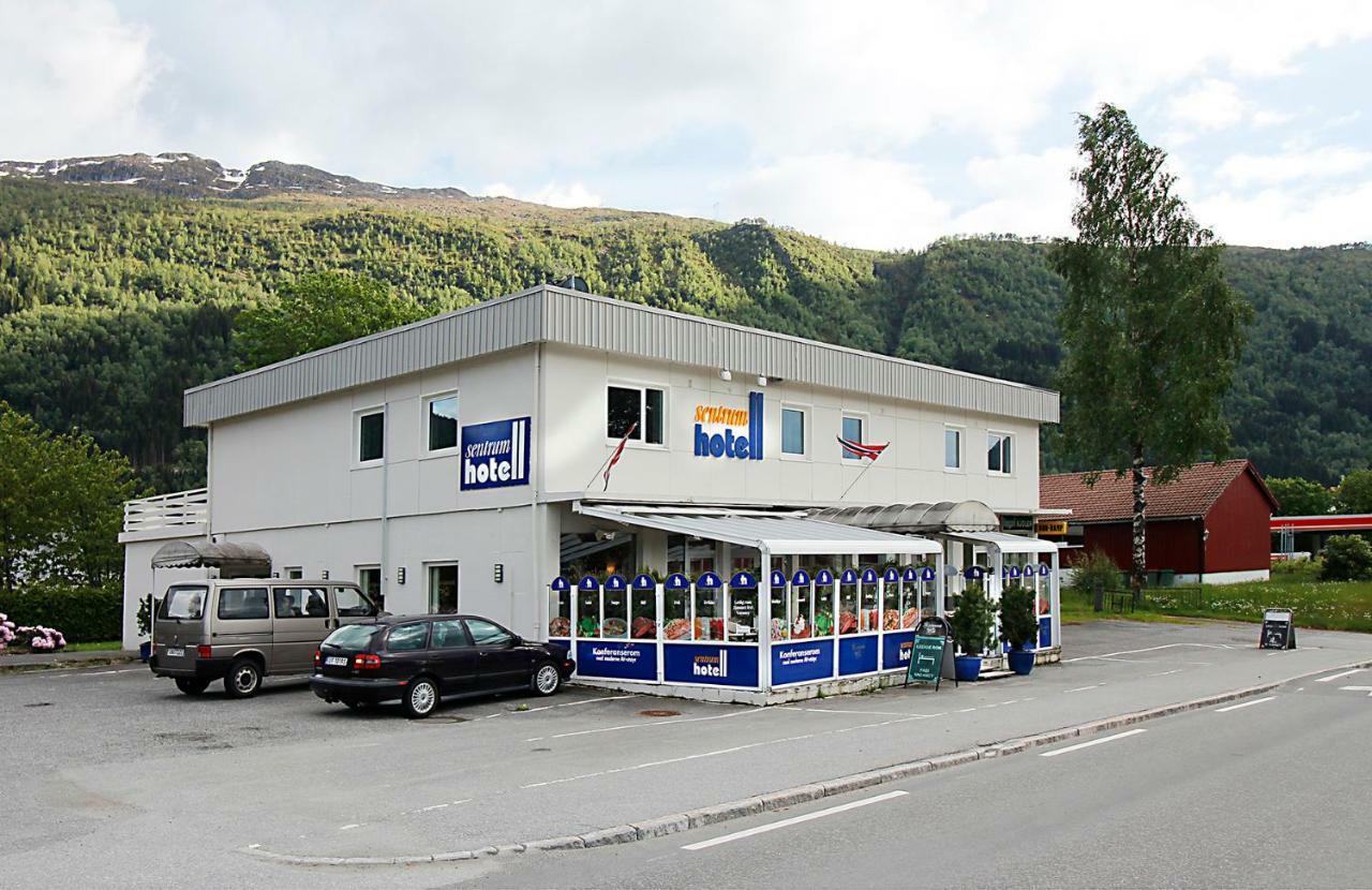 Sentrum Hotel Nordfjordeid Buitenkant foto