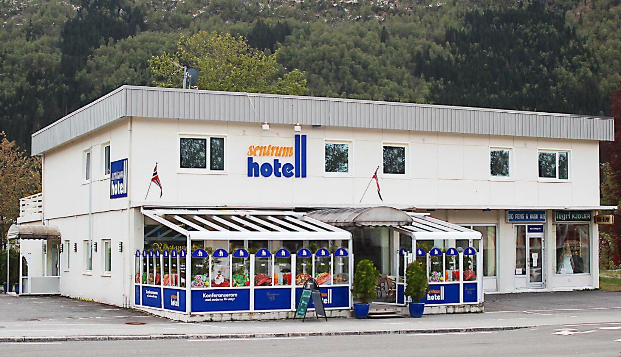 Sentrum Hotel Nordfjordeid Buitenkant foto